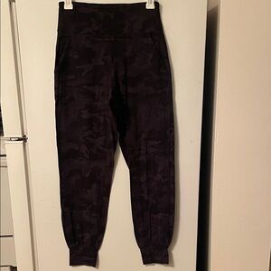 Lululemon Size‎ 6 Align Camouflage Jogger Pants Pockets